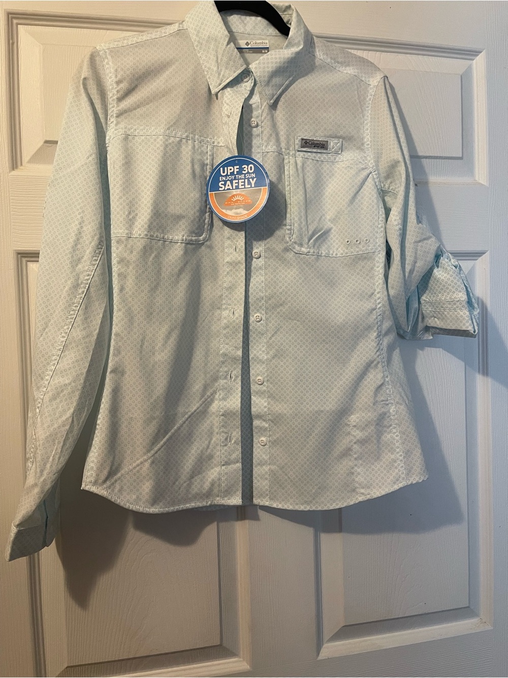 Columbia White with Light Blue Patterned Outdoor Shirt